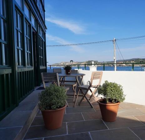 Apartamentos El Muelle Comillas Exteriör bild