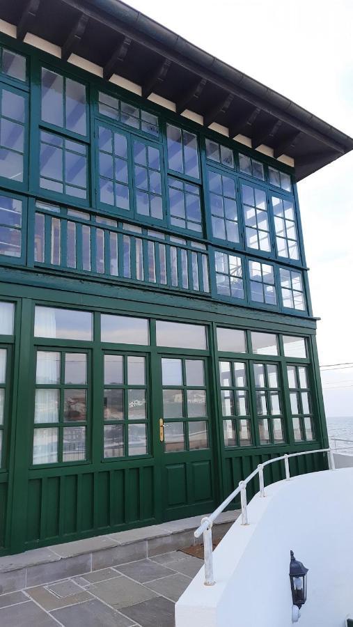Apartamentos El Muelle Comillas Exteriör bild