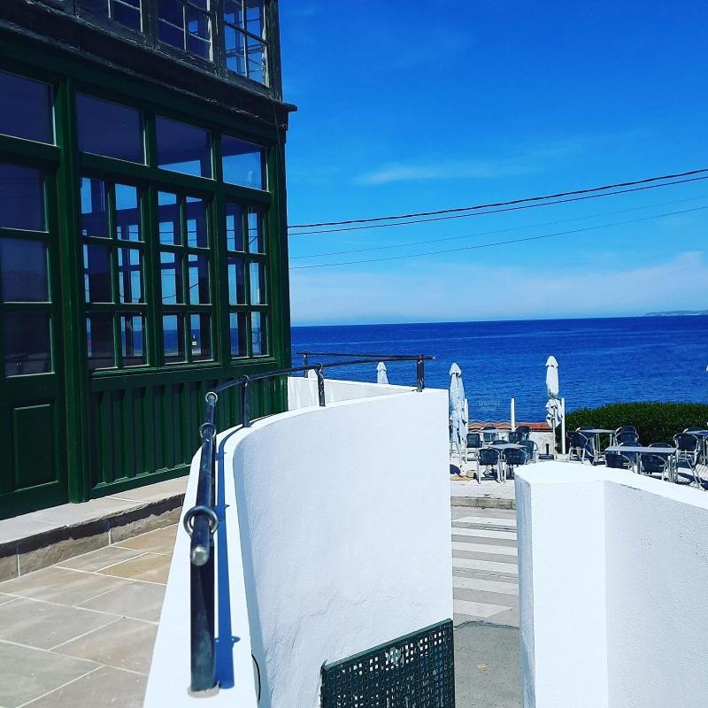 Apartamentos El Muelle Comillas Exteriör bild